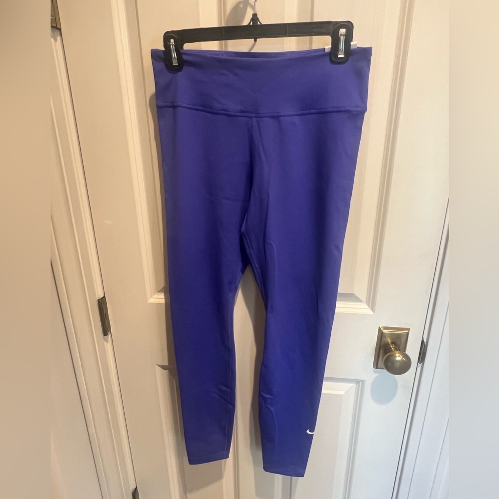 Nike One Women’s Dri-Fit leggings